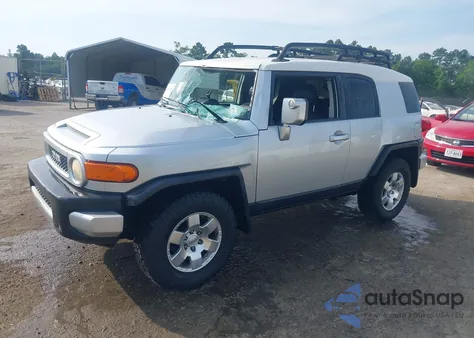 2008 Toyota Fj Cruiser z USA, uszkodzony, nr VIN JTEBU11F18K052609